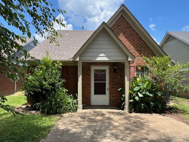 Primary Photo - Renovated 3 Bedroom 2 Bath Home for Rent!!