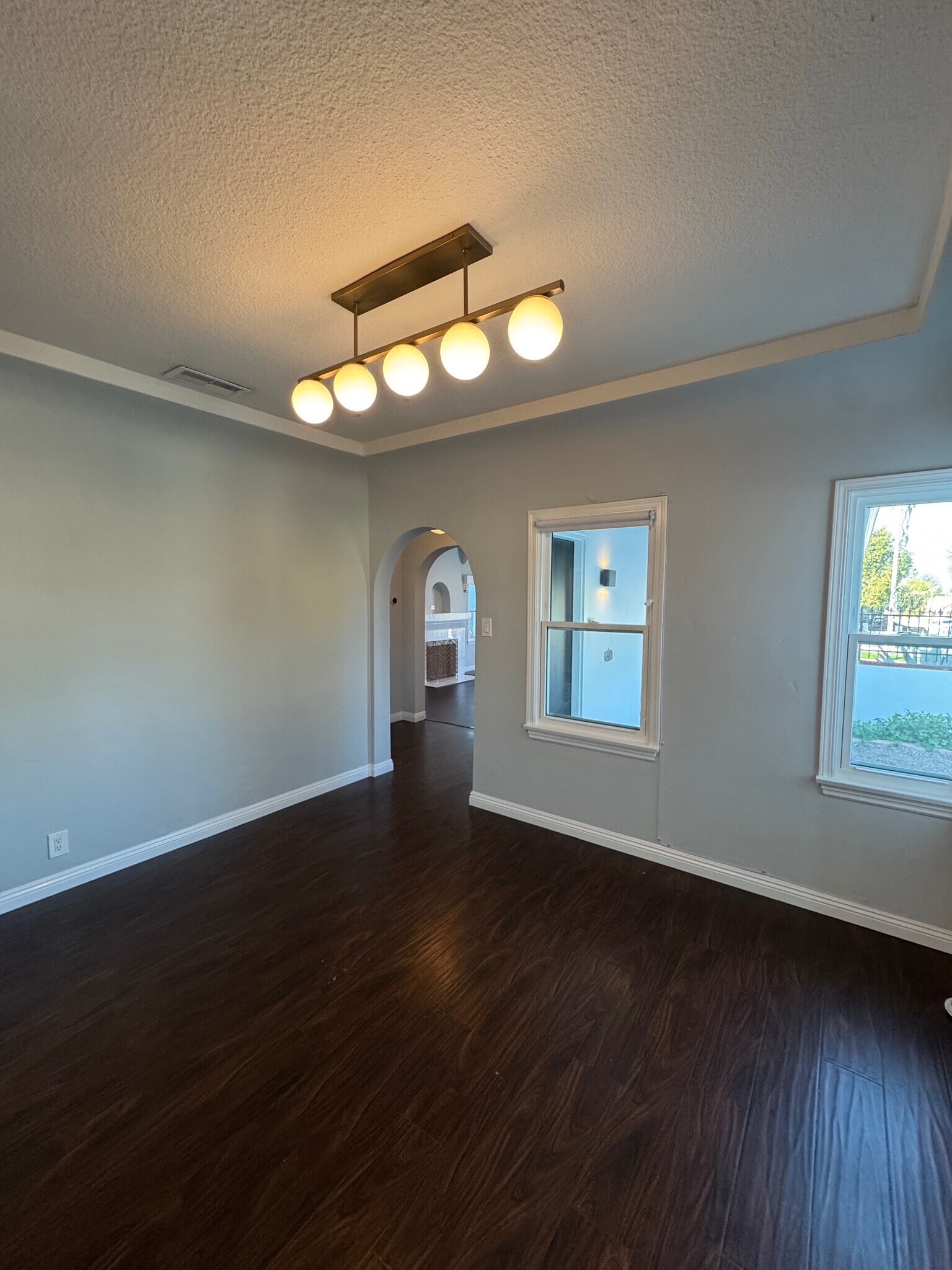 Dining room looking back to entry - 3100 W 78th St