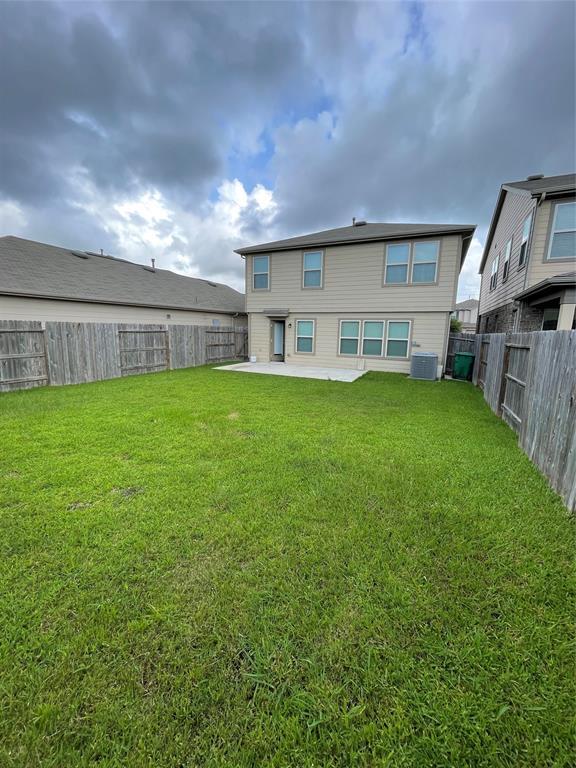 Building Photo - 15827 Copper Oak Ln