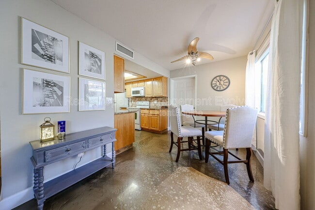 Building Photo - 8531 E Belleview St