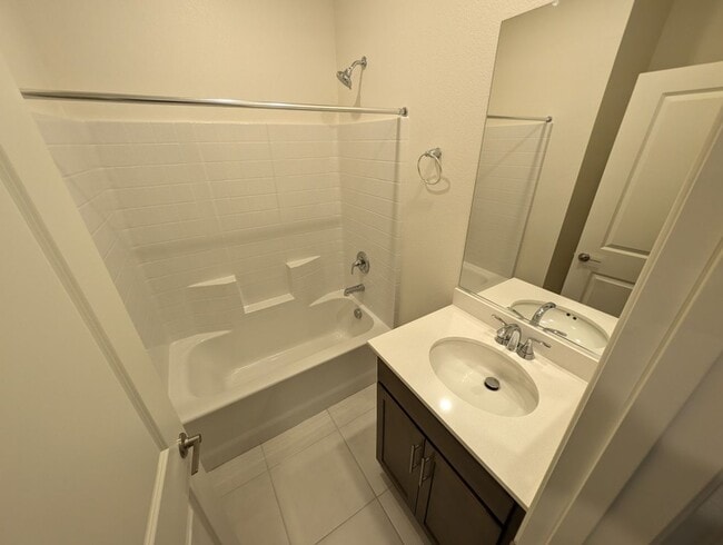 Building Photo - 544 Clover Bar Ln