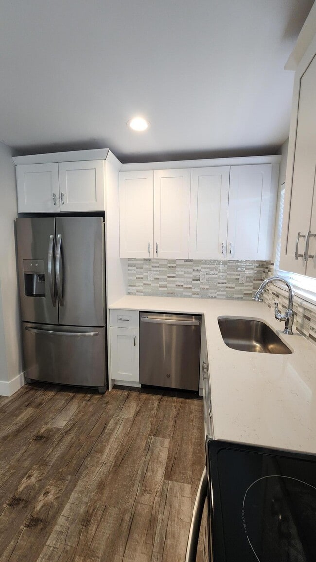 Building Photo - 8783 SE Hobe Ridge Ave