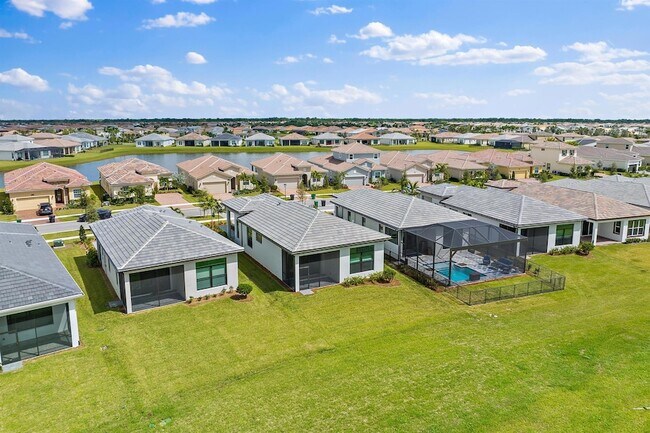 Building Photo - 9345 SW Pepoli Way