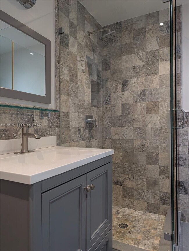 Building Photo - 6061 Collins Ave