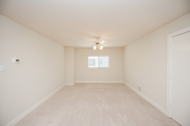 Building Photo - 5839 Sonoma Ridge