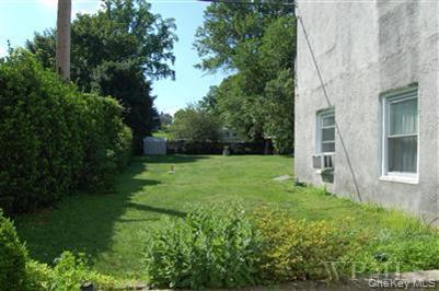 Building Photo - 142 W Boston Post Rd