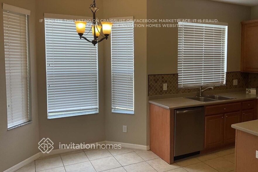 Building Photo - 3947 Stornoway Dr