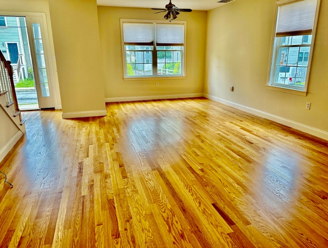 Building Photo - 17 Myrtle St