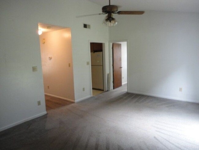 Building Photo - Two bedroom and two bath duplex located ju...