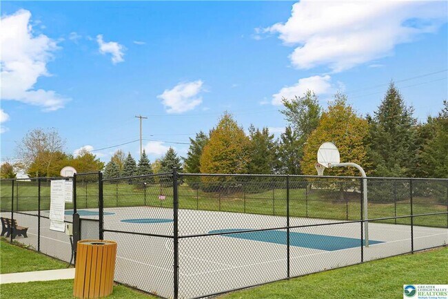 Building Photo - 8408 Saylor Ct