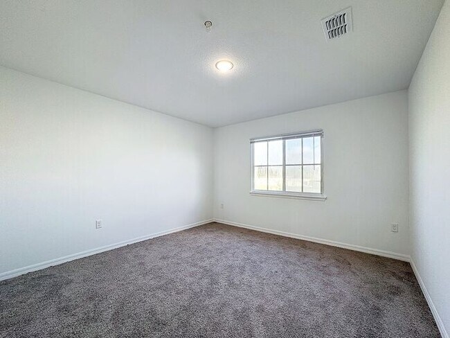 Building Photo - 1711 Barton Towne Cir