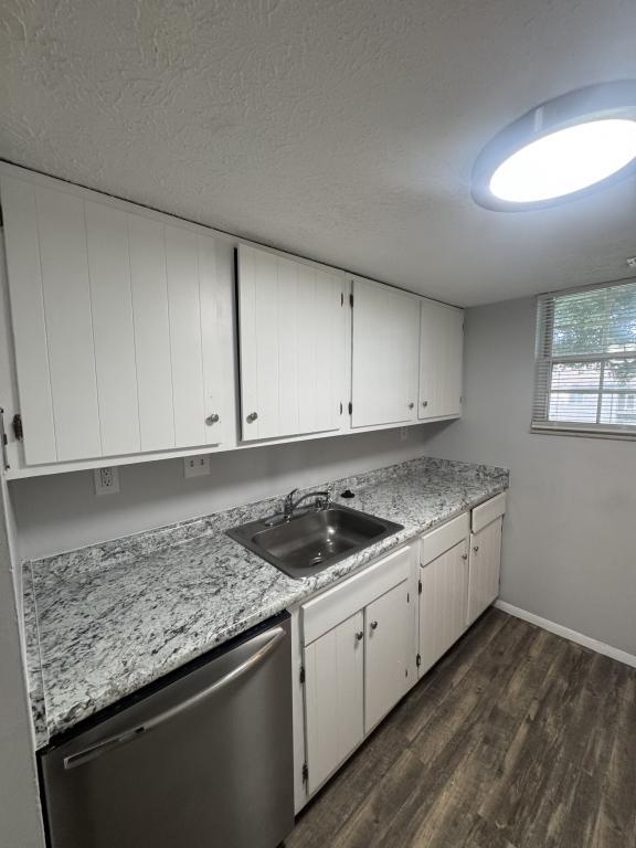 Building Photo - 3811 Rohling Oaks Dr