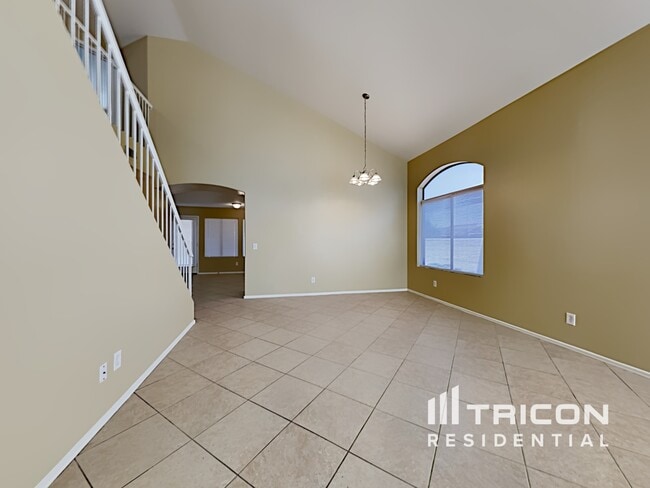 Building Photo - 13700 N 82nd Ln