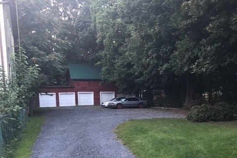 Building Photo - 89 Downs St