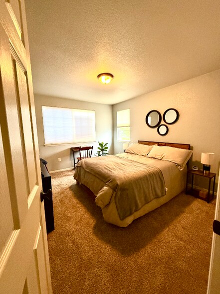 Building Photo - 7426 Triangle Dr