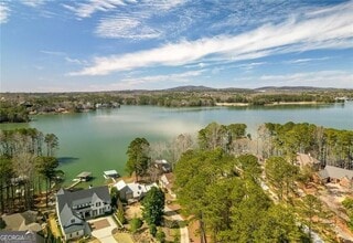 Building Photo - 3200 Rim Cove Dr