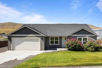 Building Photo - 4 BED HOME FOR RENT IN BENTON CITY MOVE-IN...