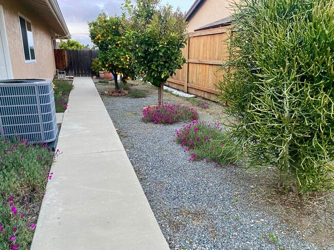 Building Photo - RB Senior 55+ Community 2 Bed +Huge bonus room 2 Baths House $3990