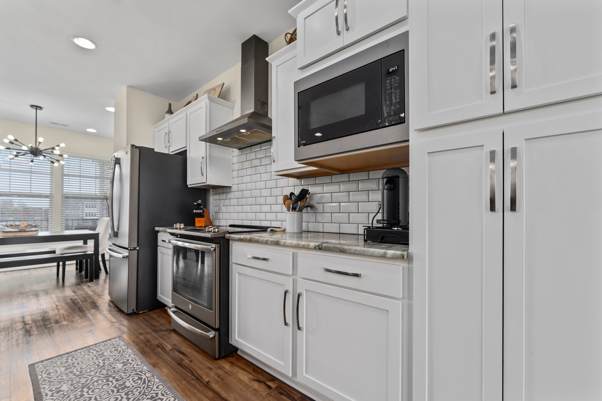 Kitchen - 10410 Perennial Dr