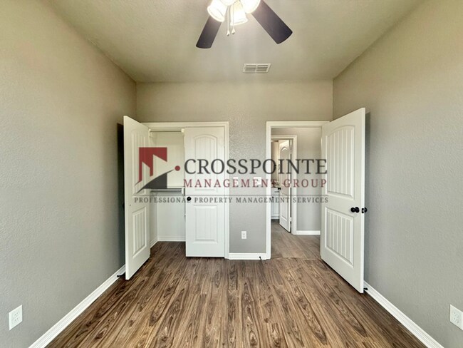 Building Photo - 3 Bedroom 2 Bathroom Home in Lindale!
