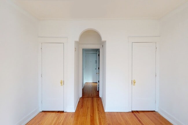 Floorplan - 5528-5532 S. Everett Avenue