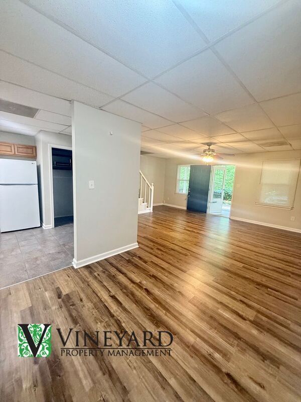 Building Photo - 4520 Bartow Carver Rd SE