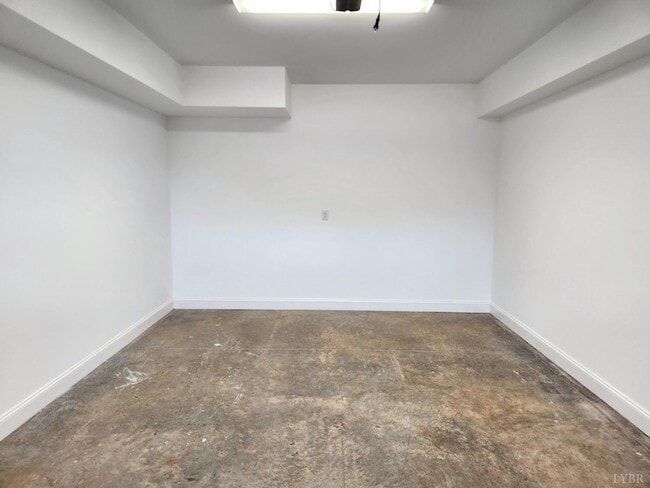 Building Photo - 3008 Hill St