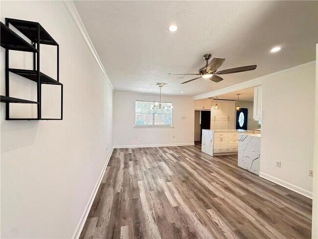 Building Photo - 3324 Davidson Pl