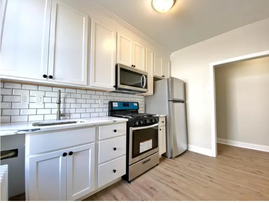 Building Photo - 2308 S 15th St