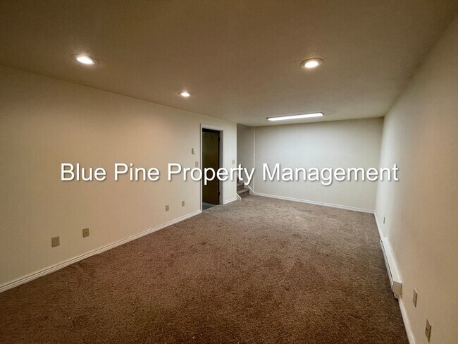 Building Photo - 505 Sykes Dr