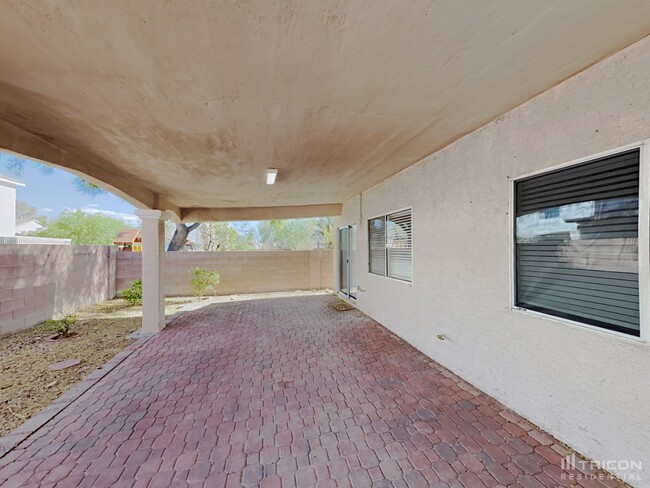 Building Photo - 6024 N Black Gold St