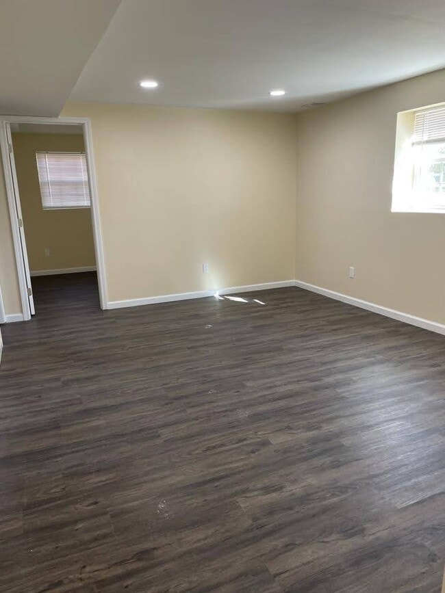 Building Photo - 4670 Lindsey Dr SW