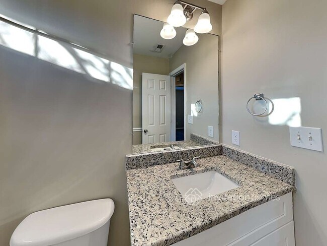 Building Photo - 2712 Waterford Crystal Ct