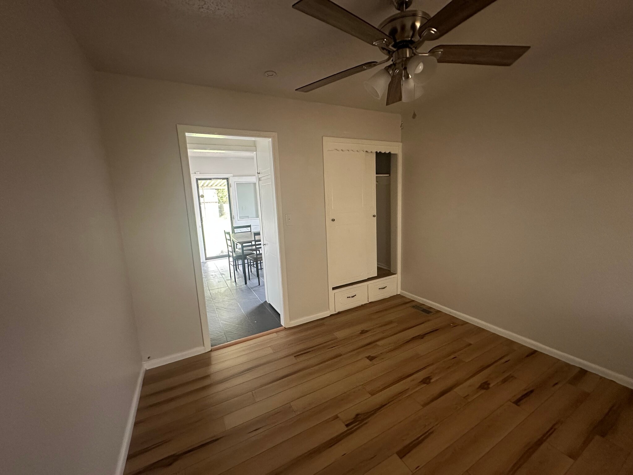Bedroom/spare room - 5103 N Beaver Ave