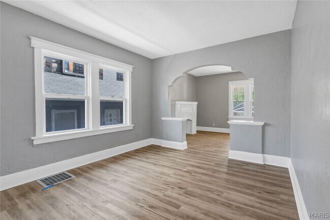 Building Photo - 5721 Floy Ave