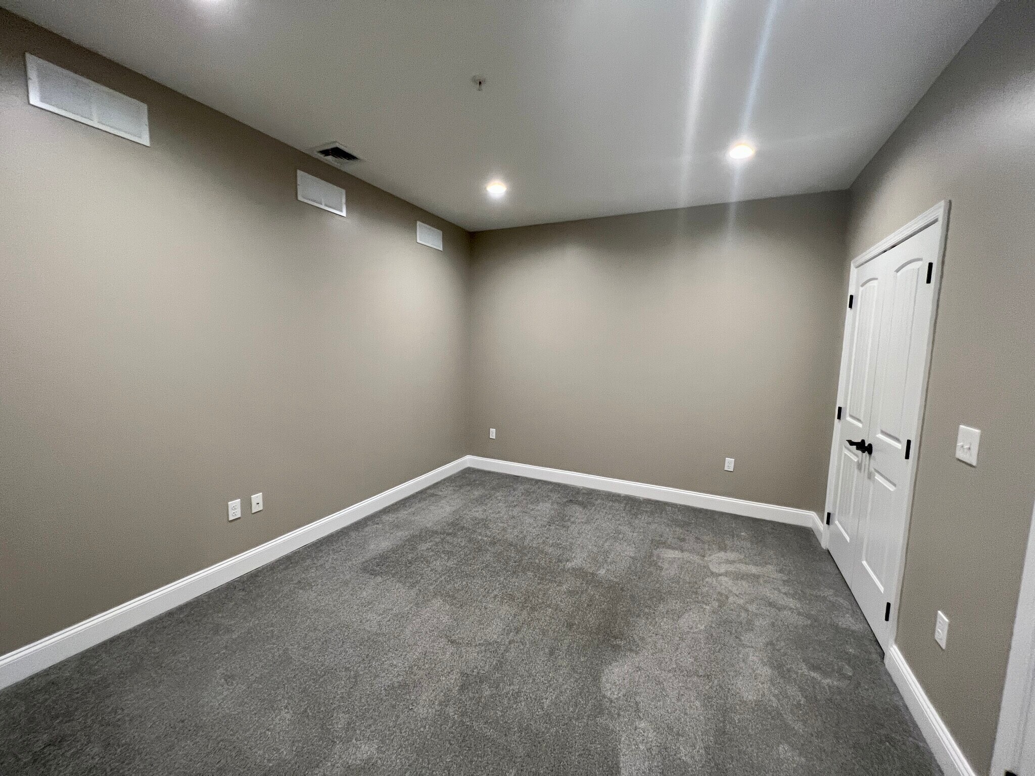Building Photo - 430 Lackawanna Ave