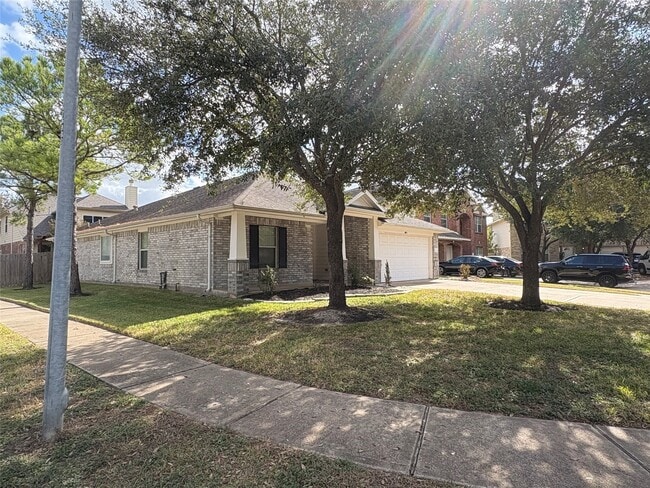 Building Photo - 9614 Ashwood Valley Dr