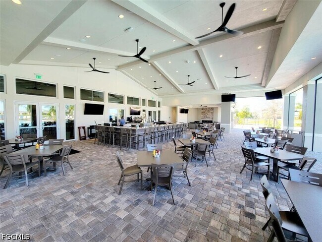 Building Photo - 14117 Pine Lodge Ln
