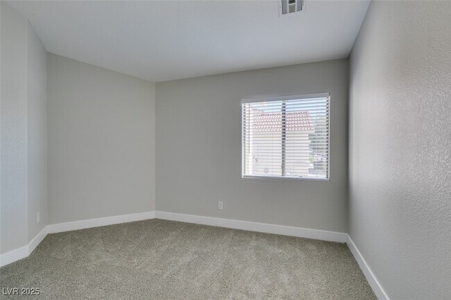 Building Photo - 608 W Bright Lights Ave