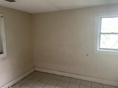Building Photo - 10 Lenox Ct