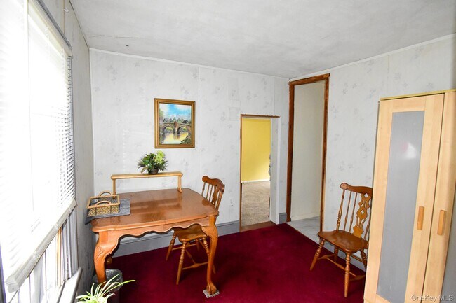 Building Photo - 376 Terryville Rd