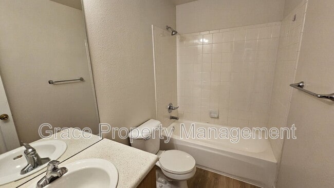 Building Photo - 3033 W 107th Pl