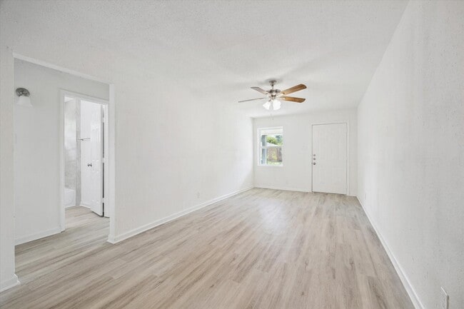 Building Photo - 5111 Clover St