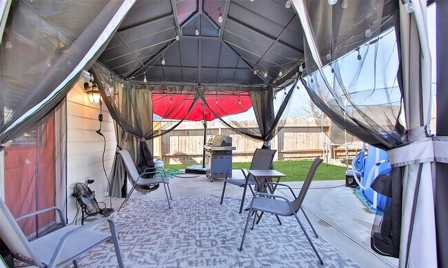 Building Photo - 6010 Ridgebriar Ln