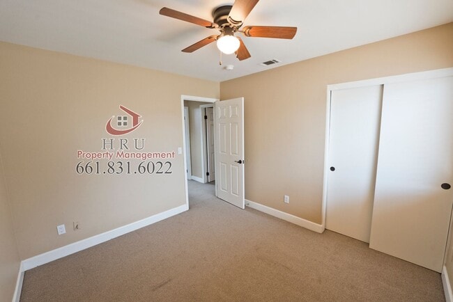 Building Photo - Northwest 4 Bed/3 bath Two-Story