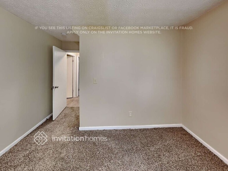 Building Photo - 1393 Mountain Overlook