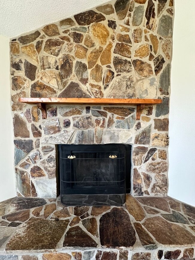 Building Photo - 3 Bed/2 Bath in Harlem, GA with Sunroom & ...