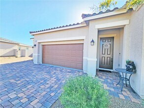 Building Photo - 4901 Fairwood Ct