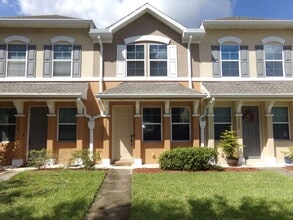 Building Photo - Townhome in Sumerlin at Bartram Park