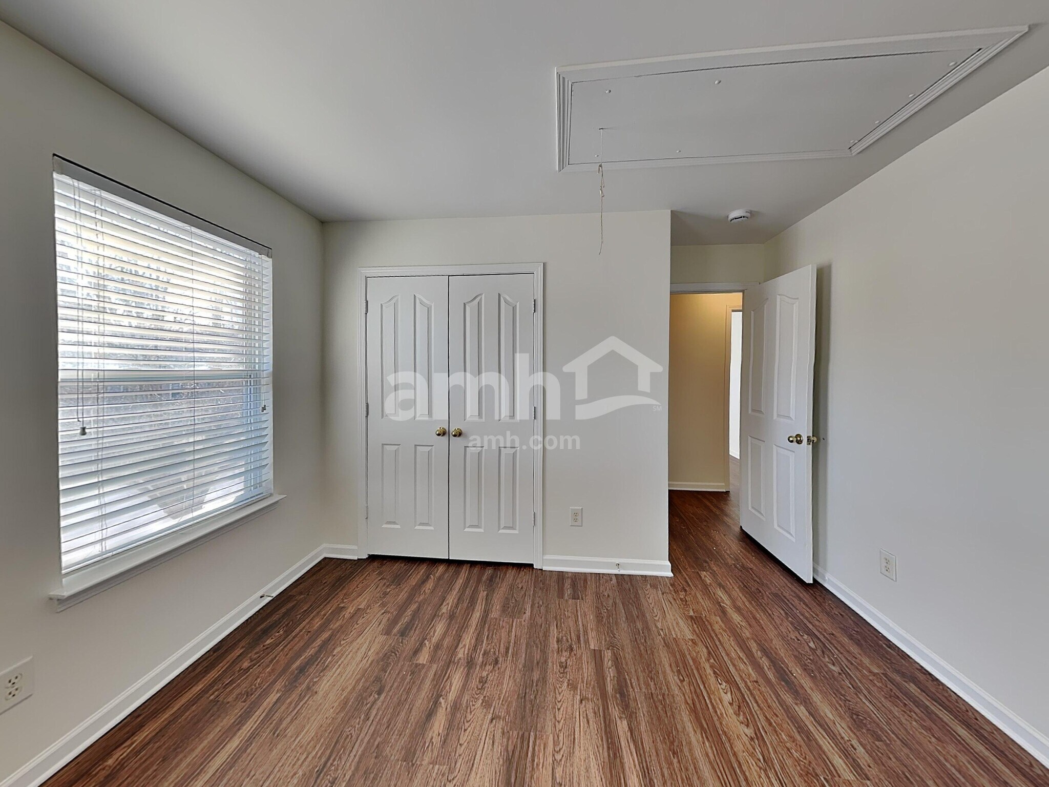 Building Photo - 201 Flanders Dr